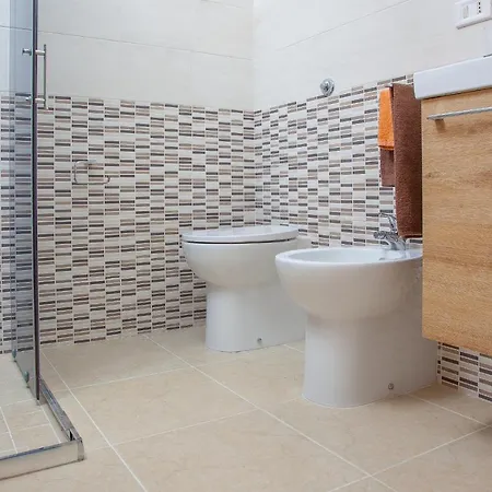 بيت للعطل Casa Simona 4 *