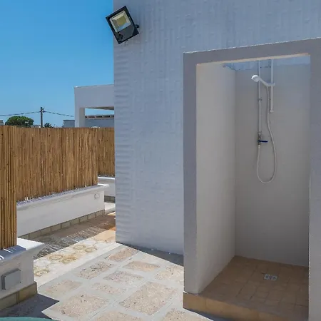 Casa Simona 4 * توري كوليمينا