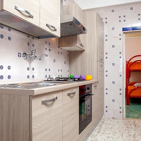 بيت للعطل Casa Simona 4 *