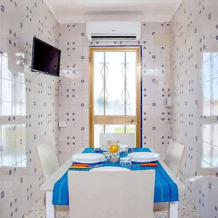 Casa Simona 4 *